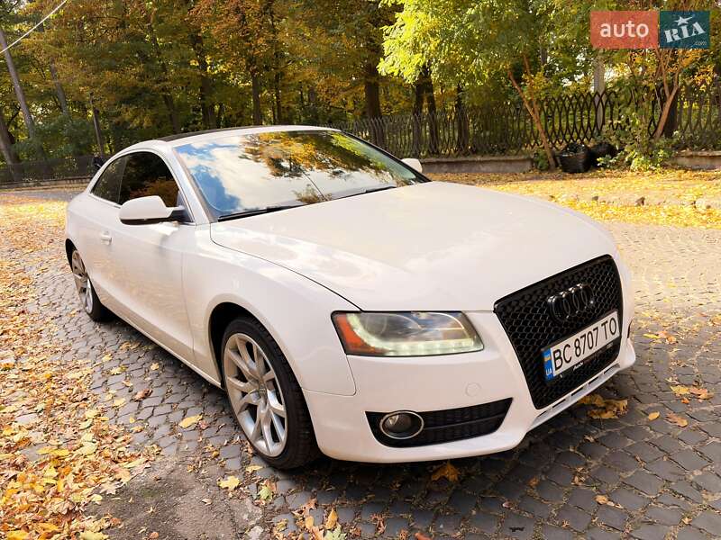 Купе Audi A5 2011 в 