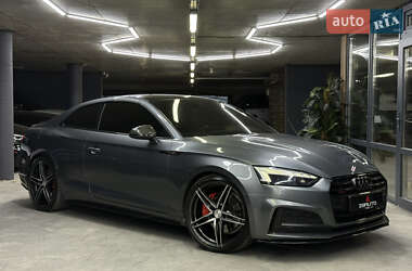 Купе Audi A5 2016 в  фото 2 Купе Audi A5 2016 в