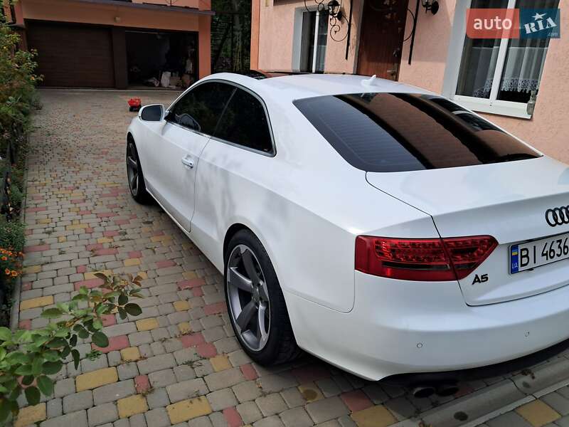 Купе Audi A5 2011 в Гадячі