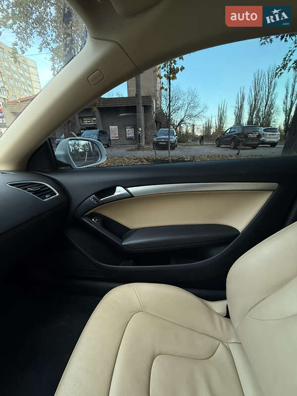 Купе Audi A5 2013 в Києві фото 25 Купе Audi A5 2013 в Києві