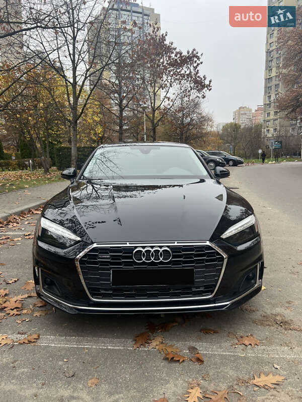 Audi A5, photos from the listing
