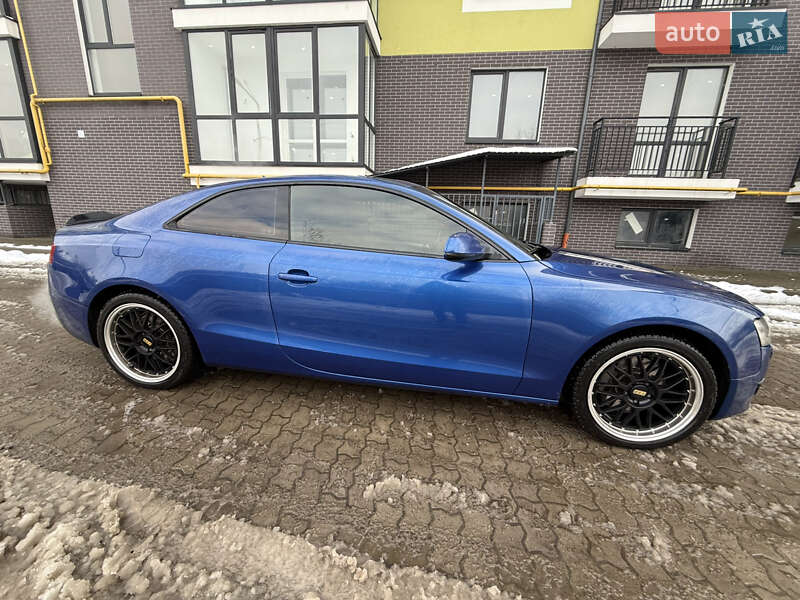Купе Audi A5 2011 в Жовкве