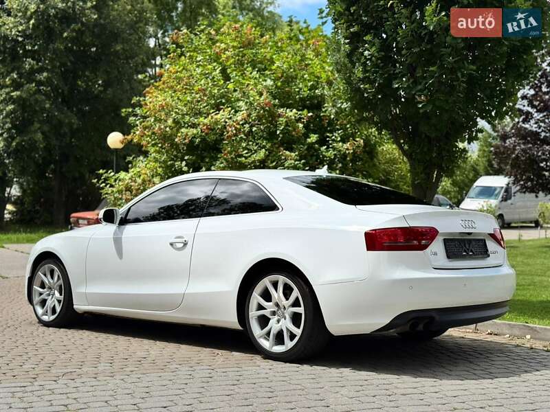 Купе Audi A5 2011 в Львові
