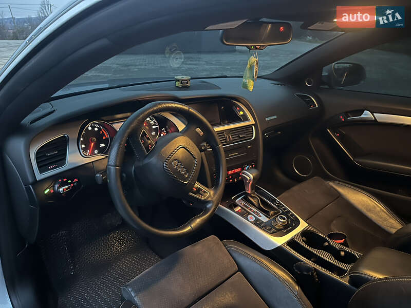 Купе Audi A5 2009 в Черновцах