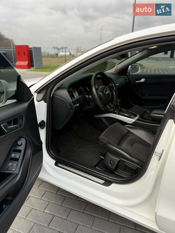 Купе Audi A5 2009 в Черновцах