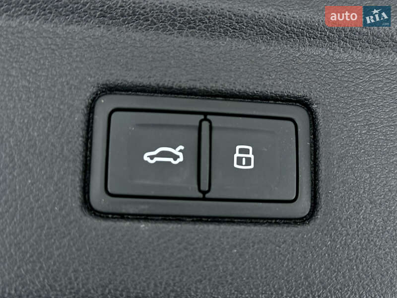 Лифтбек Audi A5 2022 в Днепре