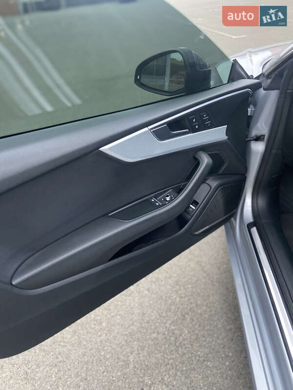 Купе Audi A5 2017 в Киеве фото 19 Купе Audi A5 2017 в Киеве