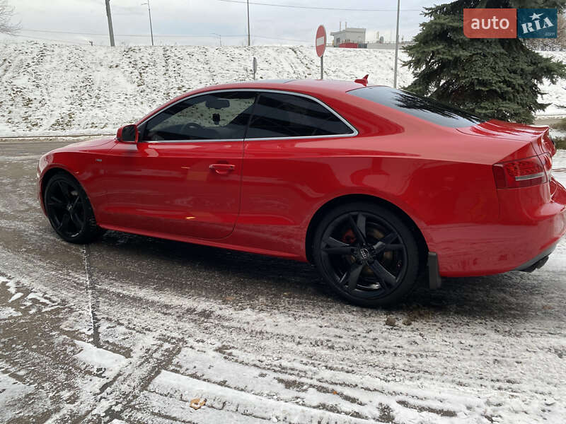 Купе Audi A5 2011 в Києві