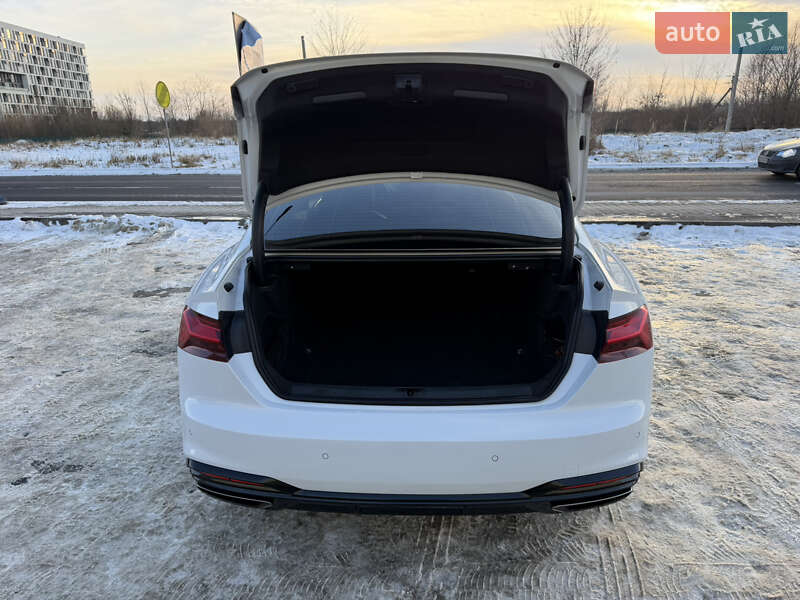 Купе Audi A5 2024 в Львові