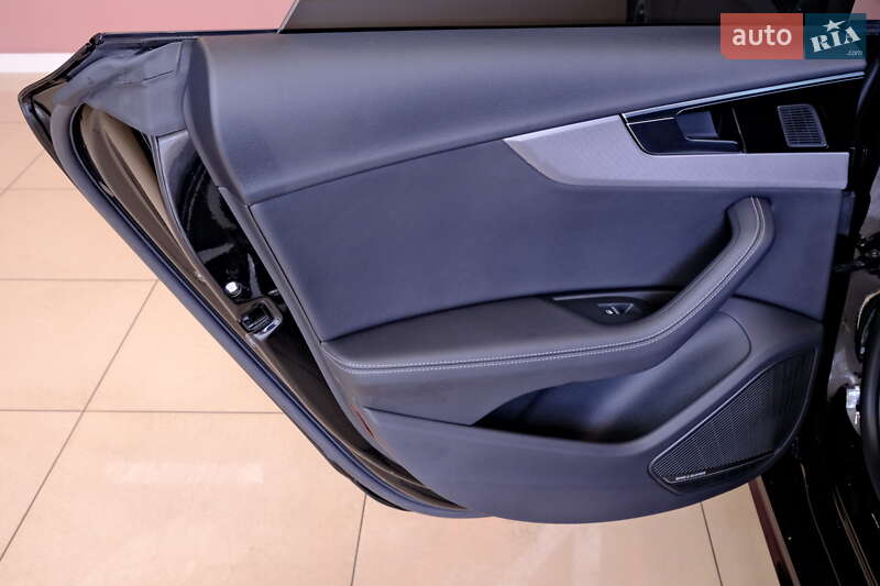 Лифтбек Audi A5 2022 в Одессе