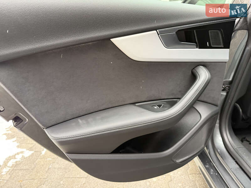 Лифтбек Audi A5 2023 в Киеве