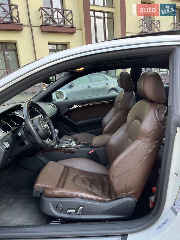 Купе Audi A5 2012 в Львове