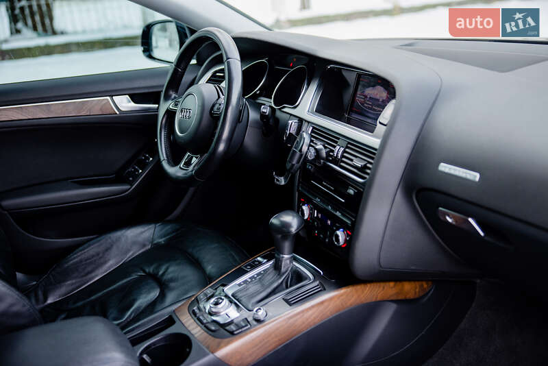 Купе Audi A5 2011 в Береговому