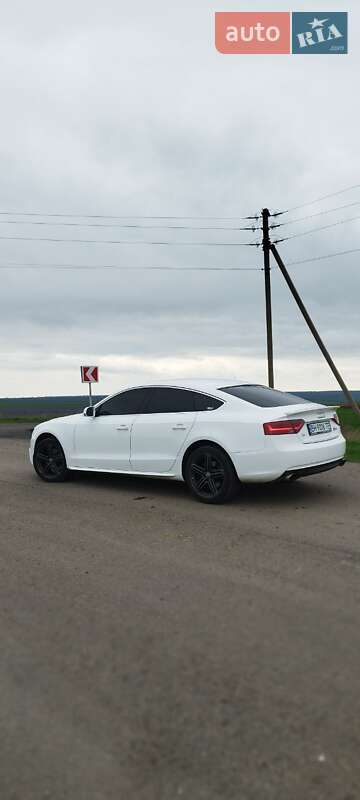 Купе Audi A5 2012 в Раздельной