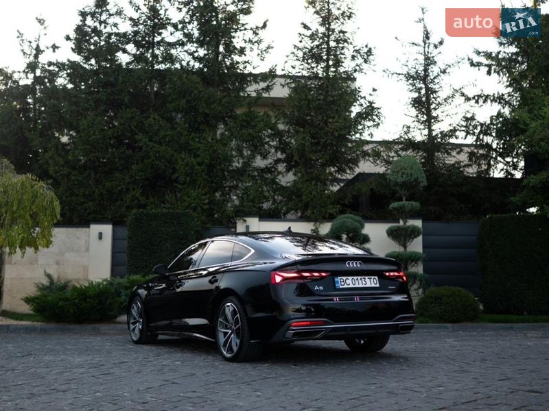 Лифтбек Audi A5 2022 в Львове