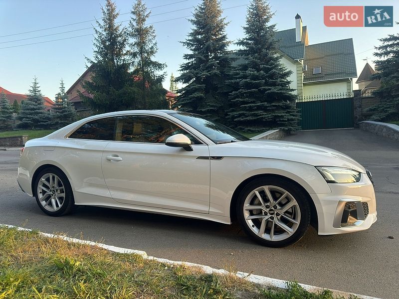 Купе Audi A5 2023 в Киеве
