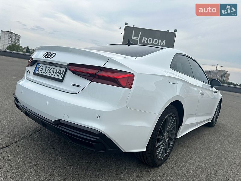 Купе Audi A5 2022 в Києві