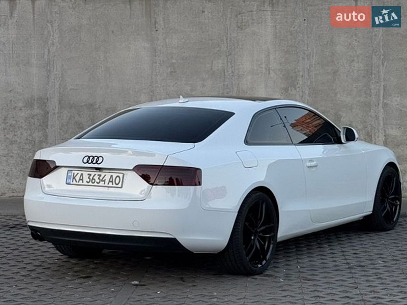 Купе Audi A5 2013 в Києві