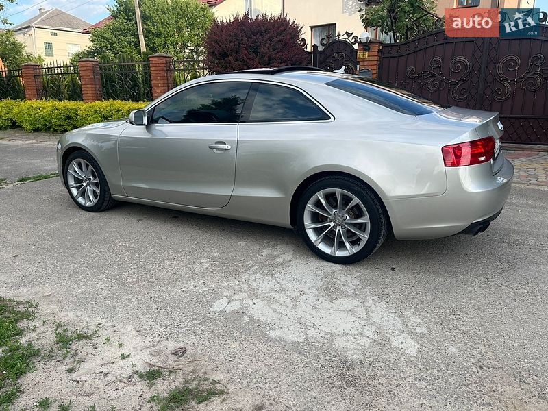 Купе Audi A5 2013 в Львові