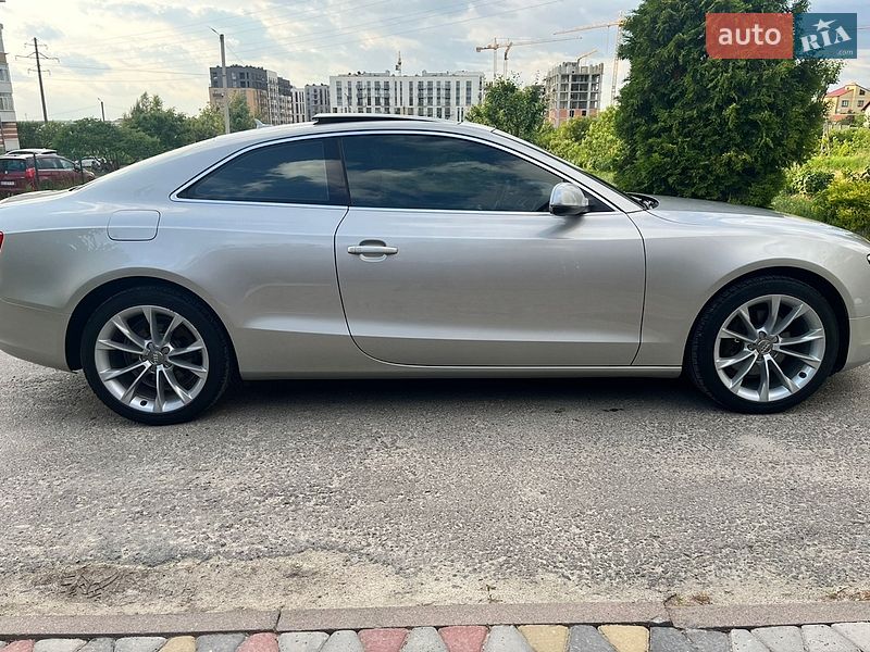 Купе Audi A5 2013 в Львові