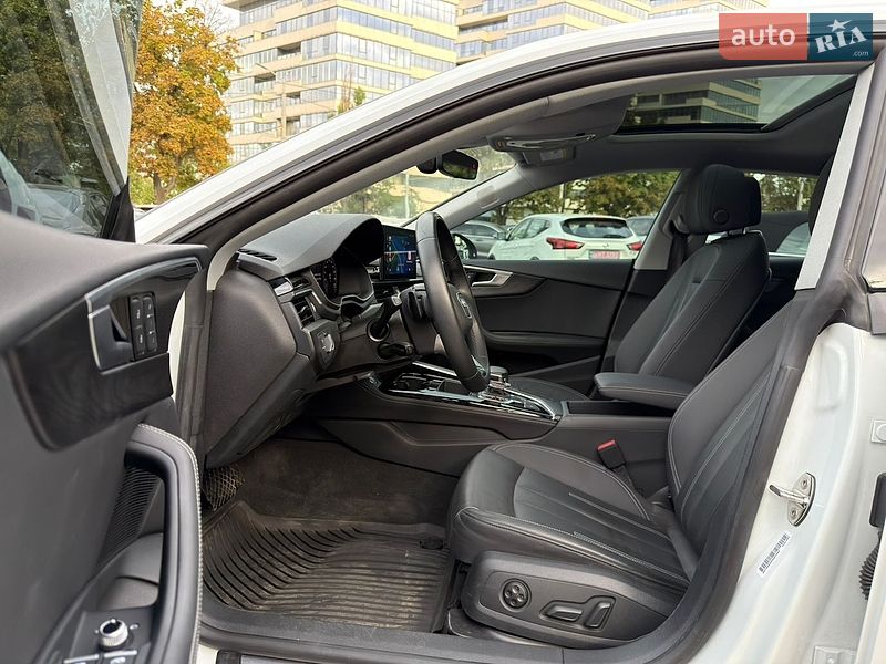 Лифтбек Audi A5 2023 в Днепре