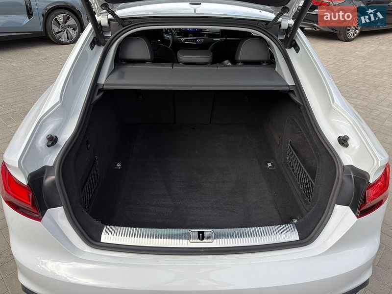 Лифтбек Audi A5 2023 в Днепре
