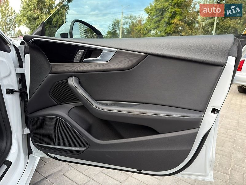 Лифтбек Audi A5 2023 в Днепре