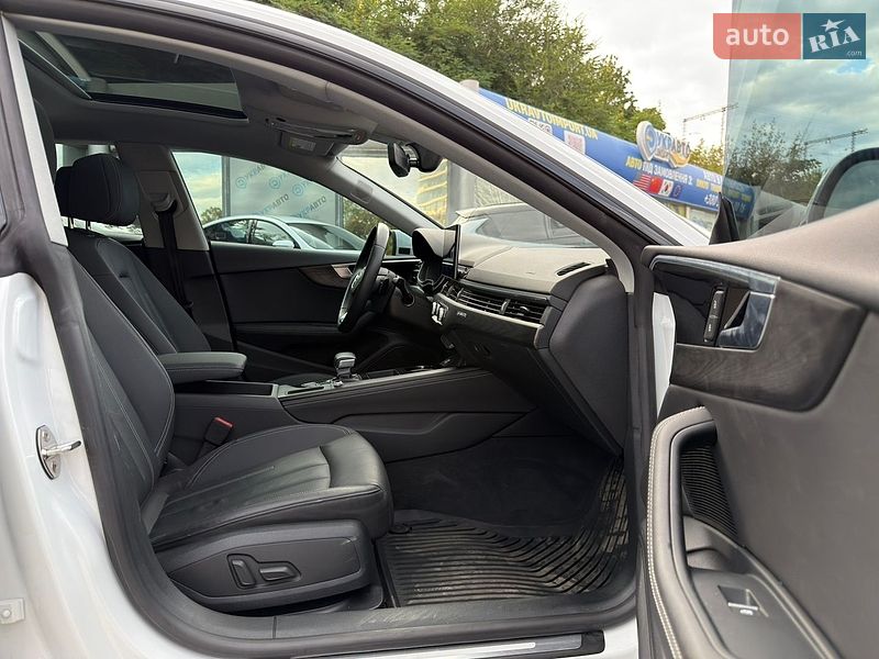 Лифтбек Audi A5 2023 в Днепре