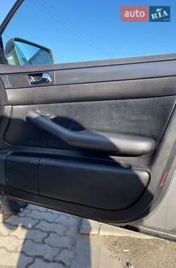 Универсал Audi A6 Allroad 2000 в 