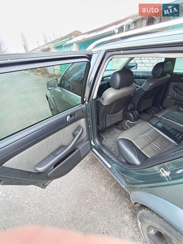 Универсал Audi A6 Allroad 2002 в Вараше