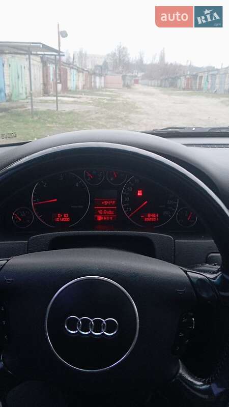 Универсал Audi A6 Allroad 2002 в Вараше