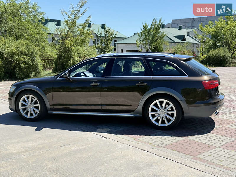 Универсал Audi A6 Allroad 2012 в Вараше