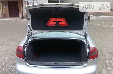 Седан Audi A6 2001 в 