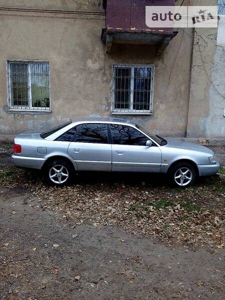 Седан Audi A6 1997 в Кривом Роге