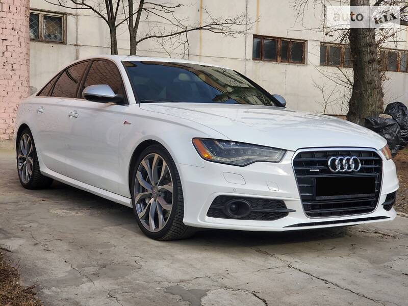 Седан Audi A6 2012 в 