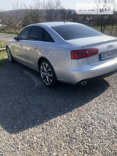 Седан Audi A6 2012 в Мукачевому