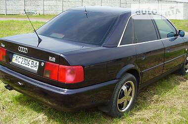 Седан Audi A6 1996 в Нововолинську