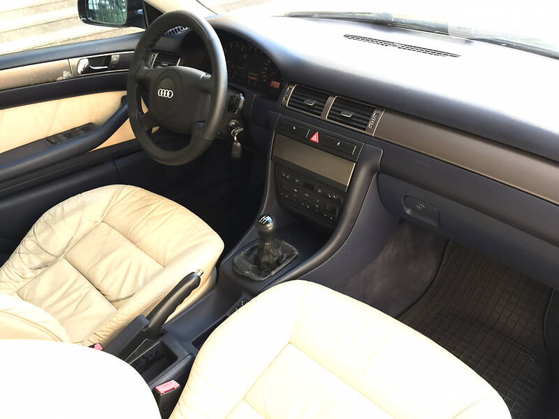 Седан Audi A6 1998 в Вишневому