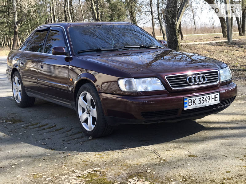 Седан Audi A6 1994 в Корце