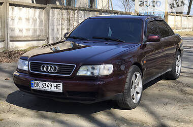 Седан Audi A6 1994 в Корце