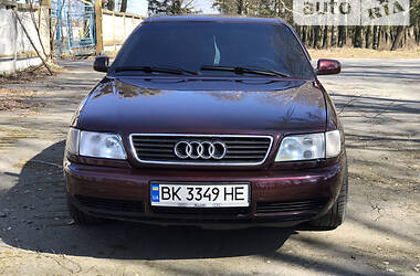 Седан Audi A6 1994 в Корце