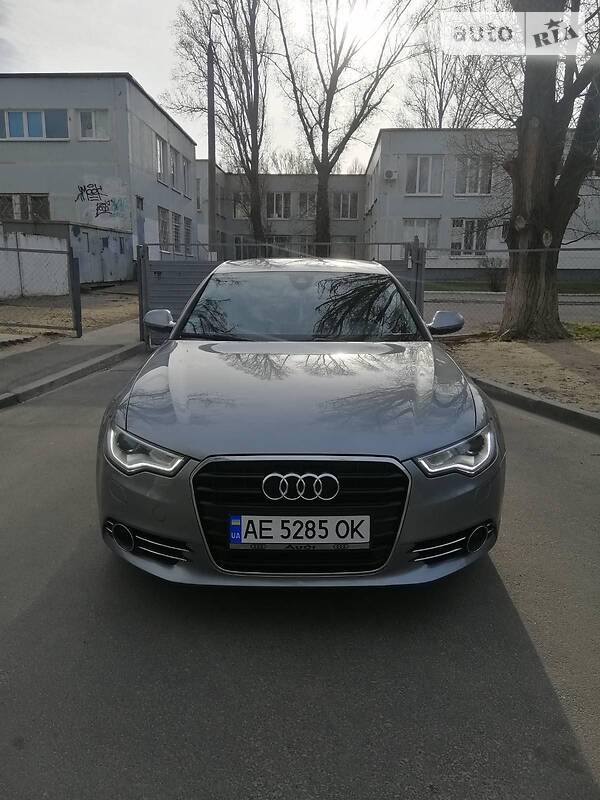 Седан Audi A6 2012 в 