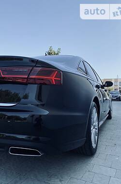 Седан Audi A6 2015 в 
