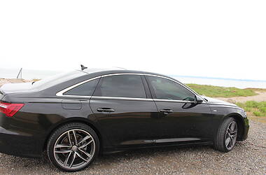 Седан Audi A6 2019 в 