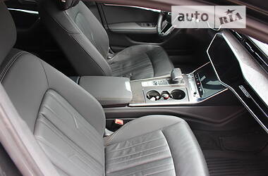 Седан Audi A6 2019 в 