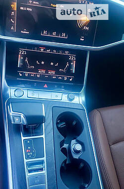 Седан Audi A6 2019 в 