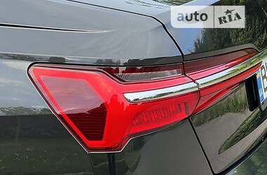 Седан Audi A6 2018 в 
