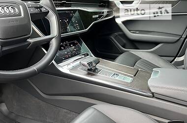 Седан Audi A6 2018 в 