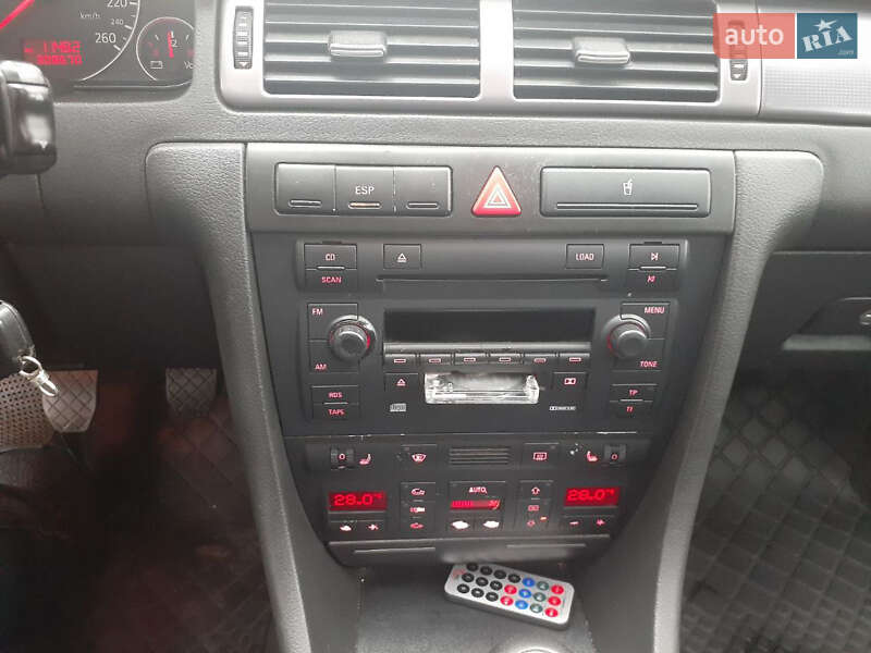 Универсал Audi A6 2003 в Саврани