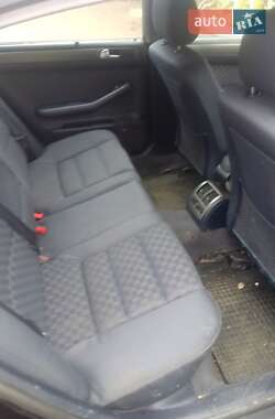 Седан Audi A6 2001 в 